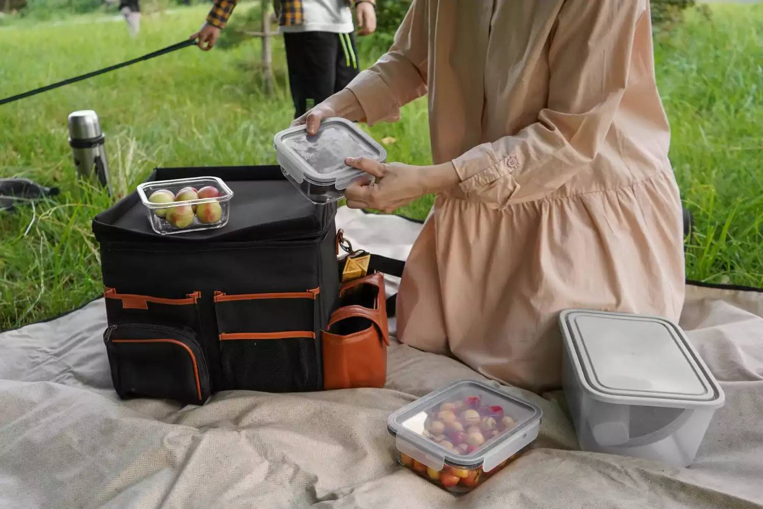 fold up waterproof picnic blanket