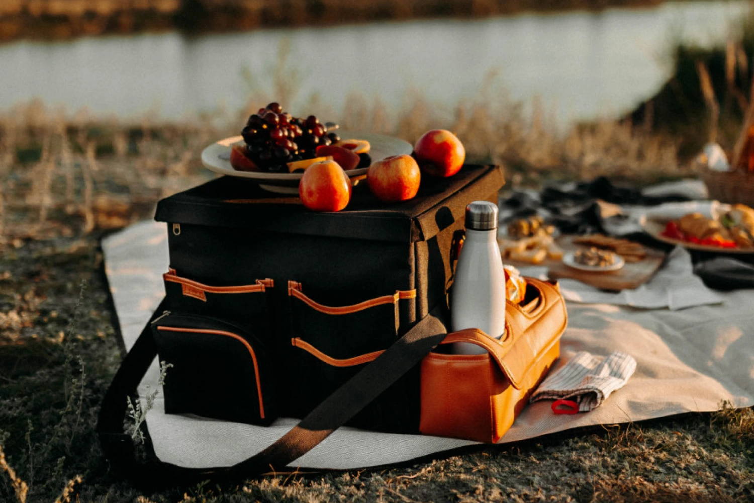 waterproof beach picnic blanket